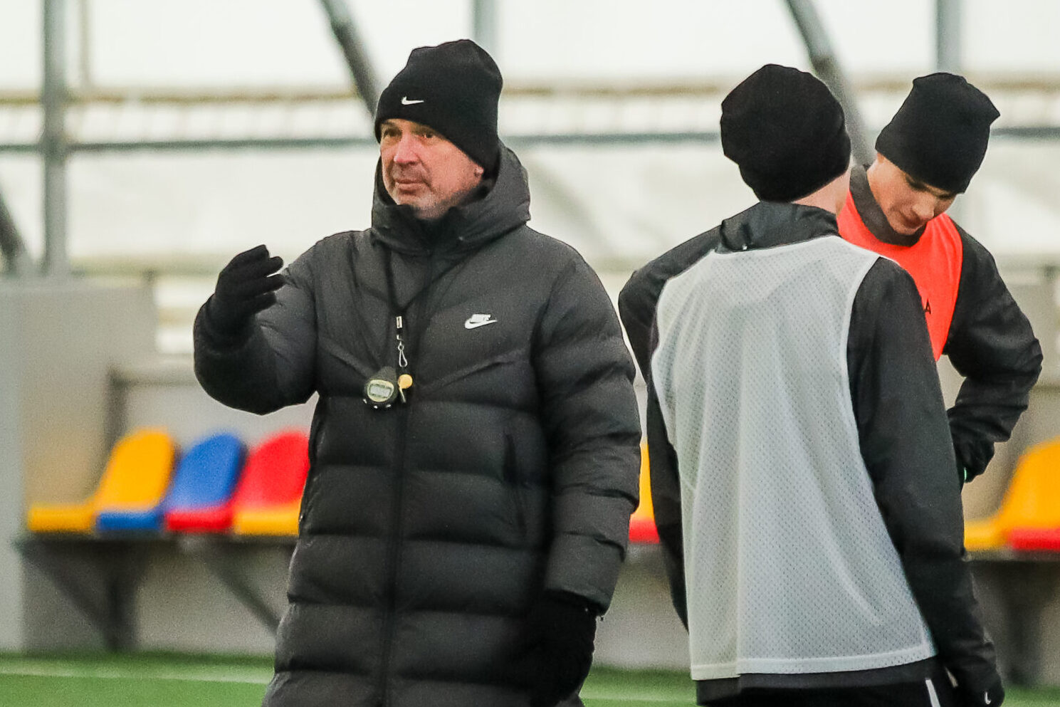 ЛІВИЙ БЕРЕГ-2: ПЕРШІ СПАРИНГИ ТА МЕМОРІАЛ МАКАРОВА